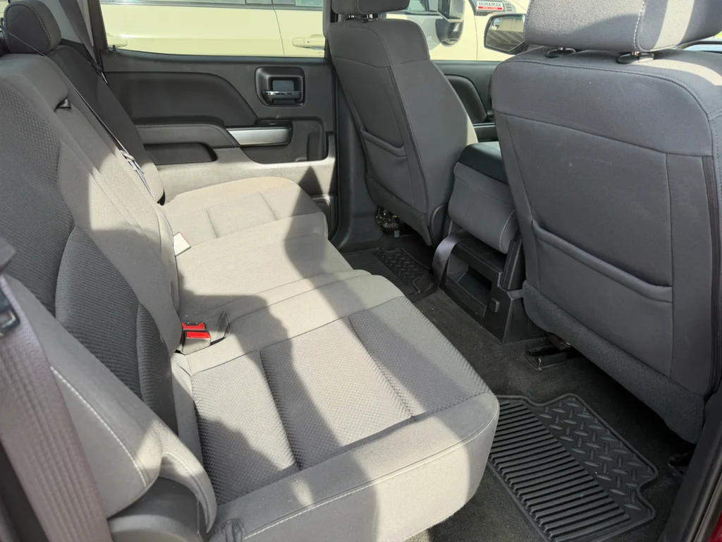 Used 2017 SIREN RED TINTCOAT Chevrolet LT image 5