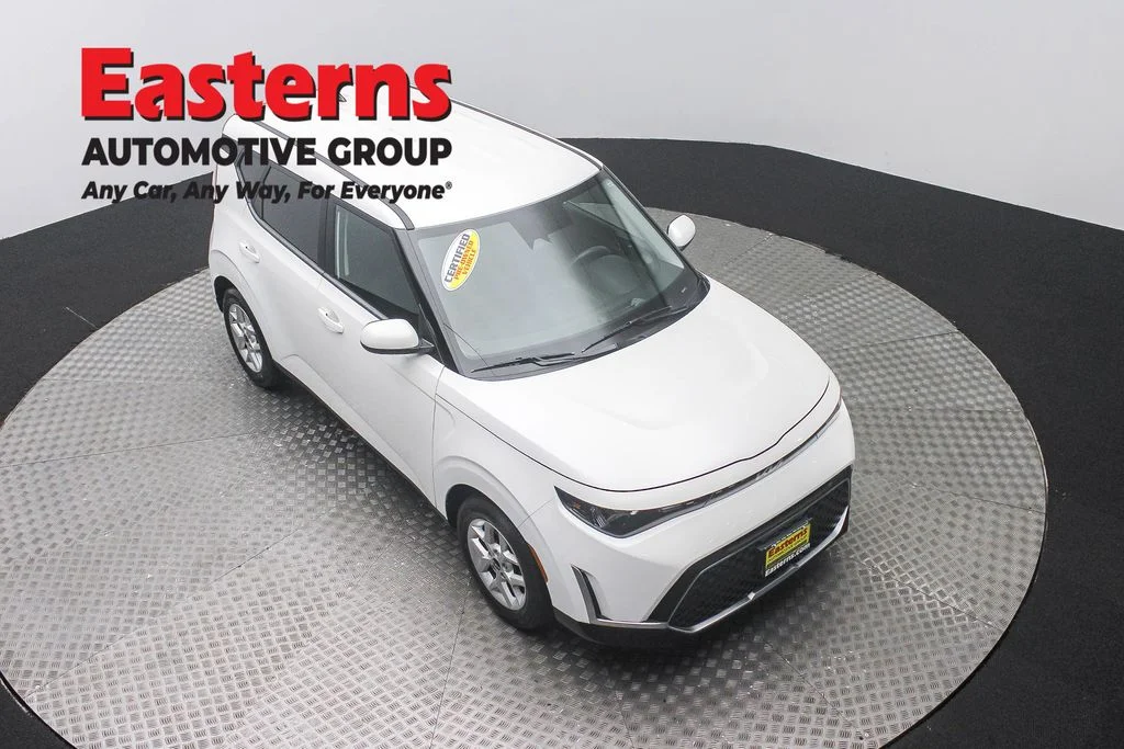 Used 2023 White Kia LX image 3