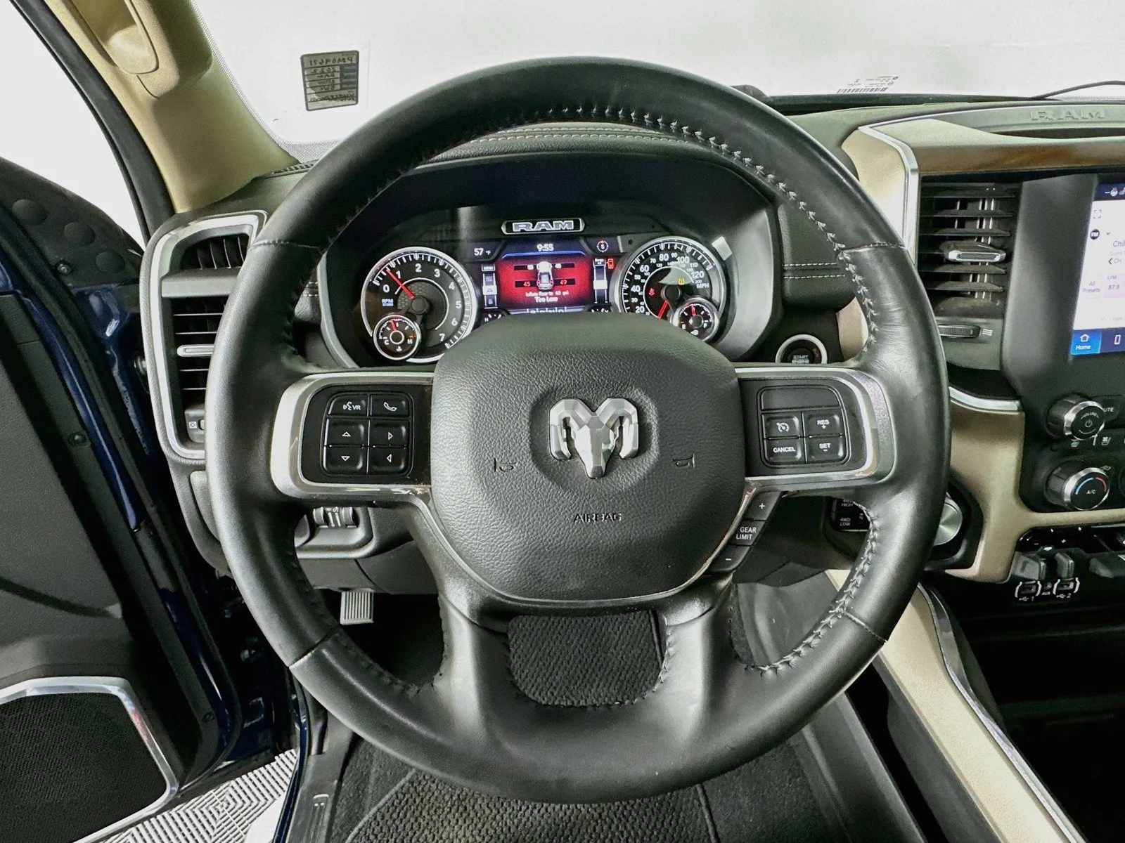 Used 2022 Patriot Blue Pearlcoat Ram Laramie image 11