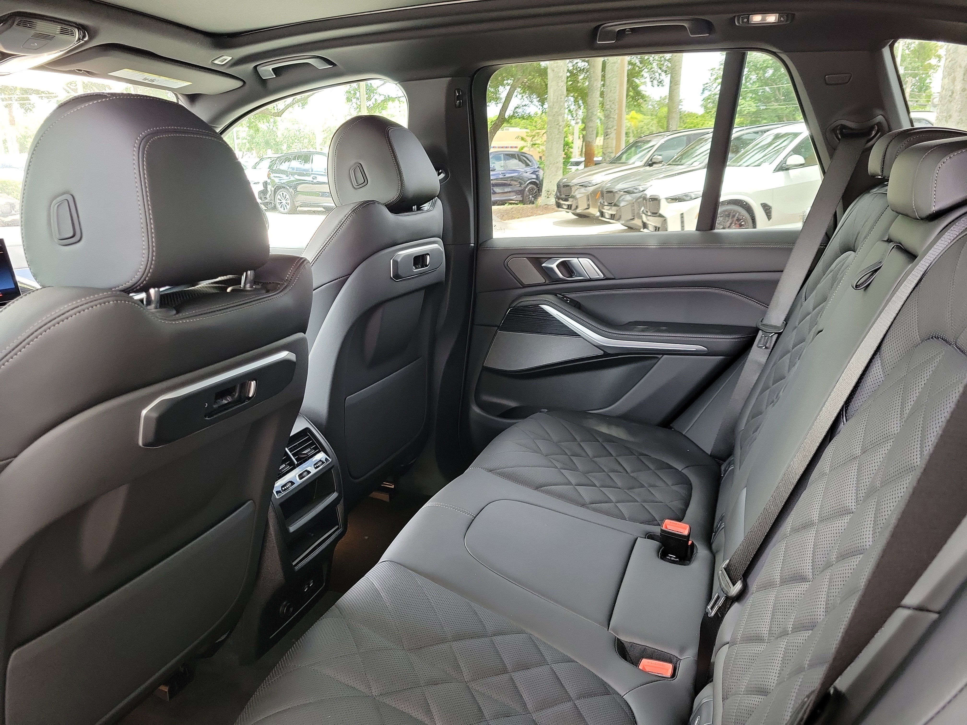 New 2026 Carbon Black Metallic BMW sDrive40i image 11