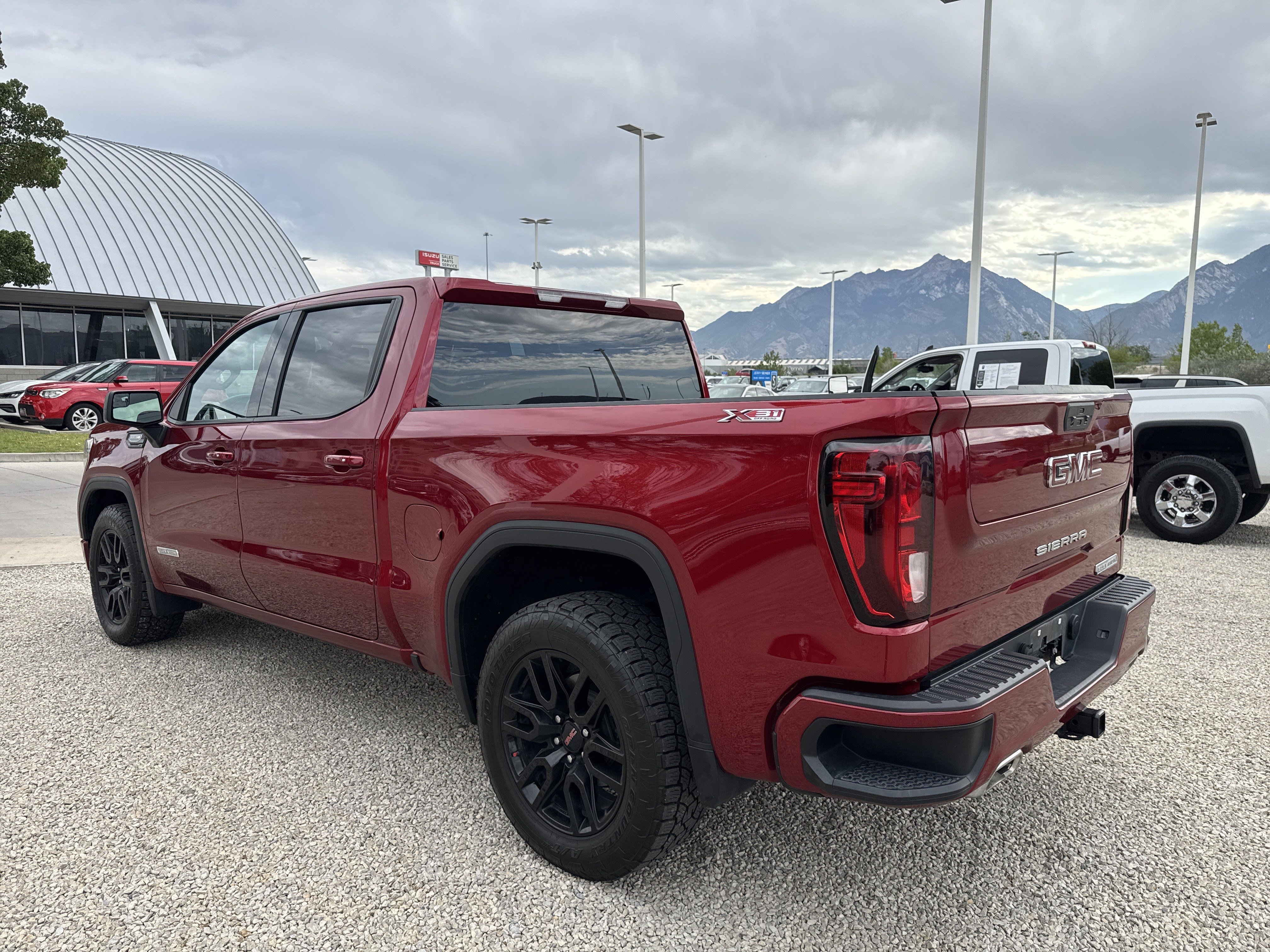 Used 2021 CAYENNE RED TINTCOAT GMC Elevation image 5