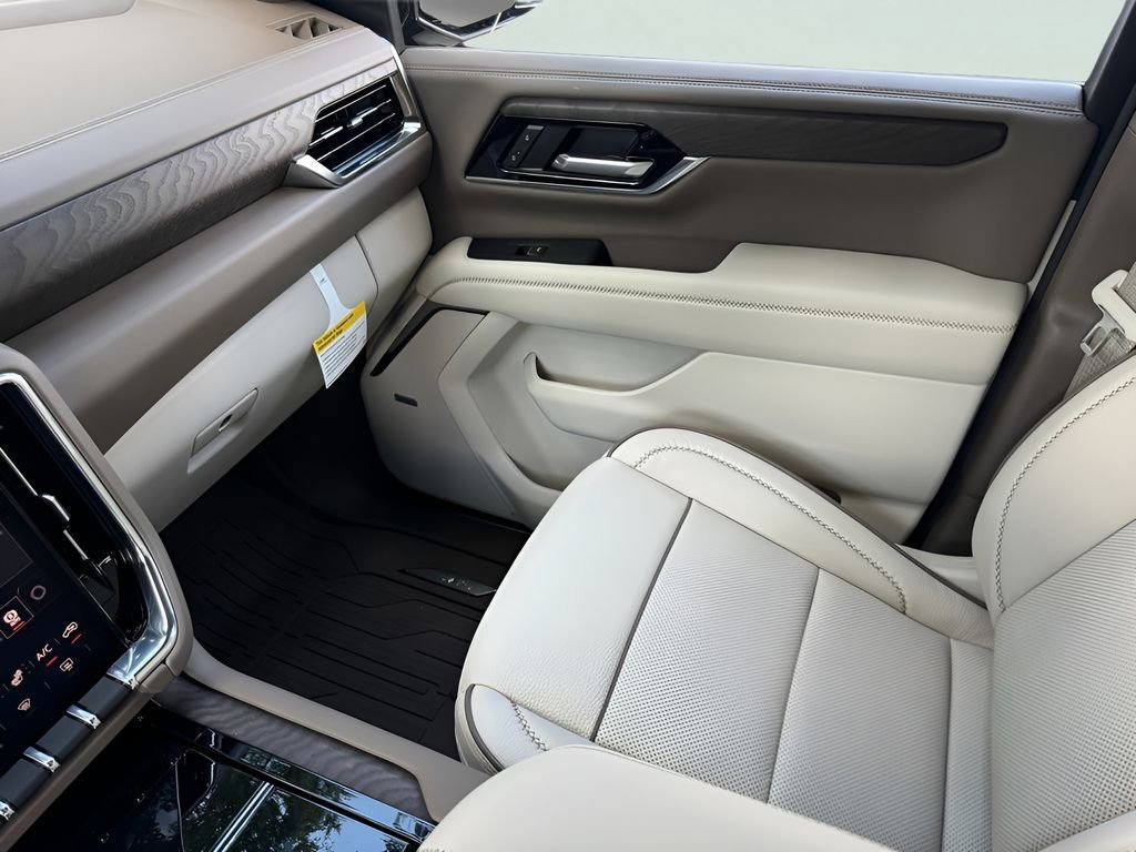 2026 GMC Yukon Denali - Photo 27
