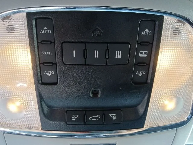 Used 2020 Black Jeep Summit image 27