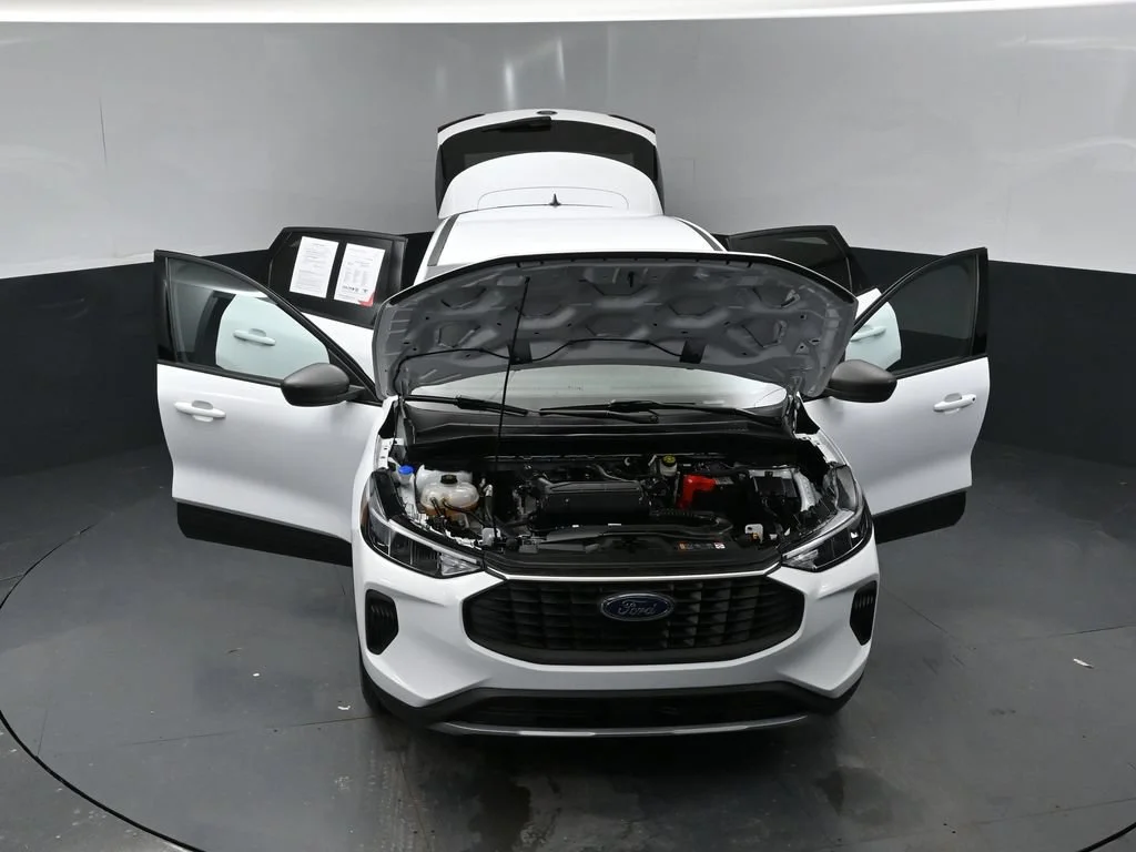 Certified Used 2025 Oxford White Ford Active image 40
