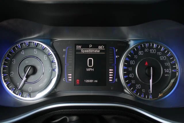 Used 2015 White Chrysler Limited image 8