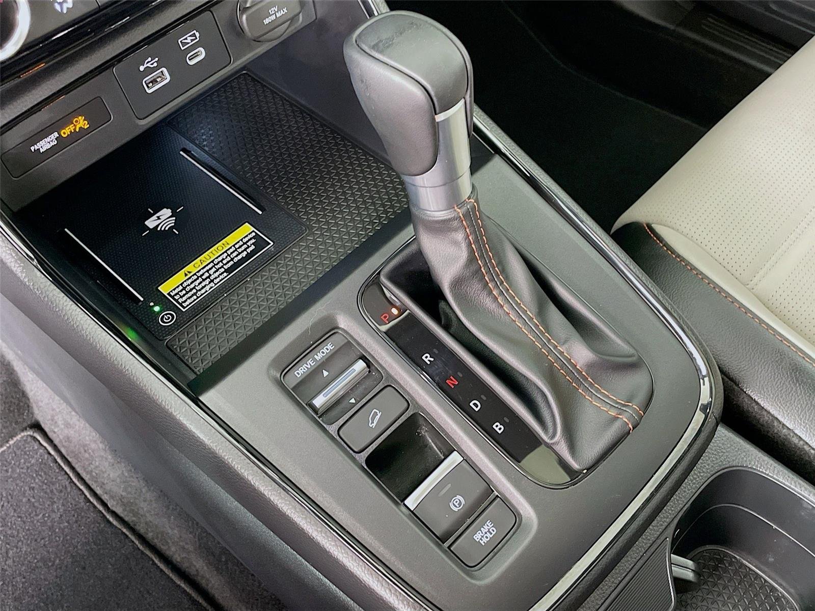 Used 2025 Platinum White Pearl Honda  image 23