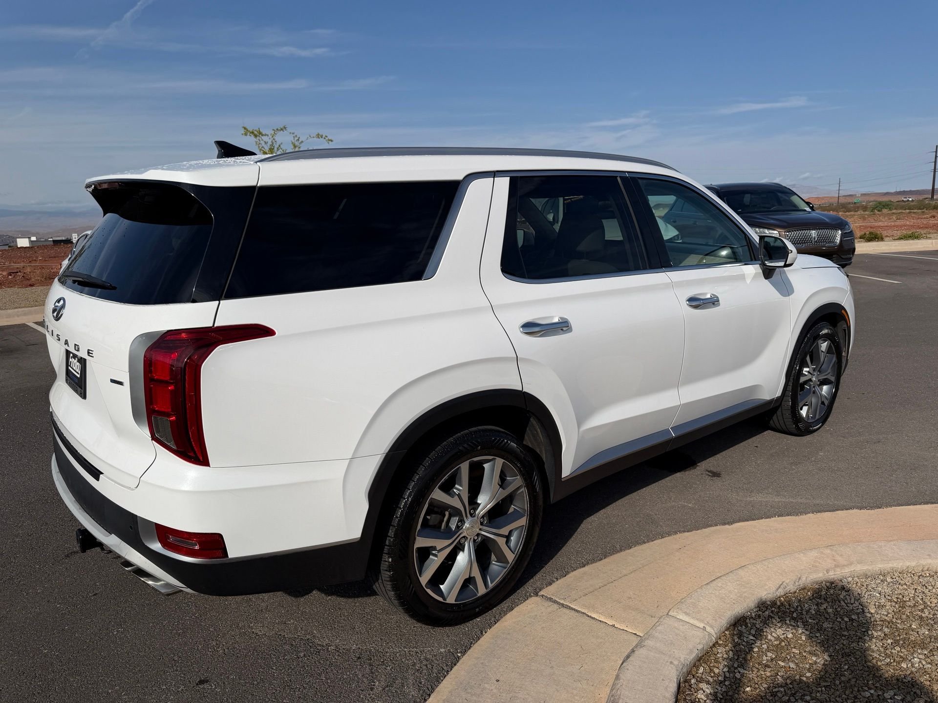 Used 2021 White Hyundai SEL image 6
