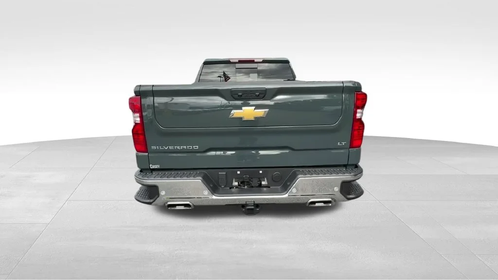 Used 2025 Gray Chevrolet LT image 5