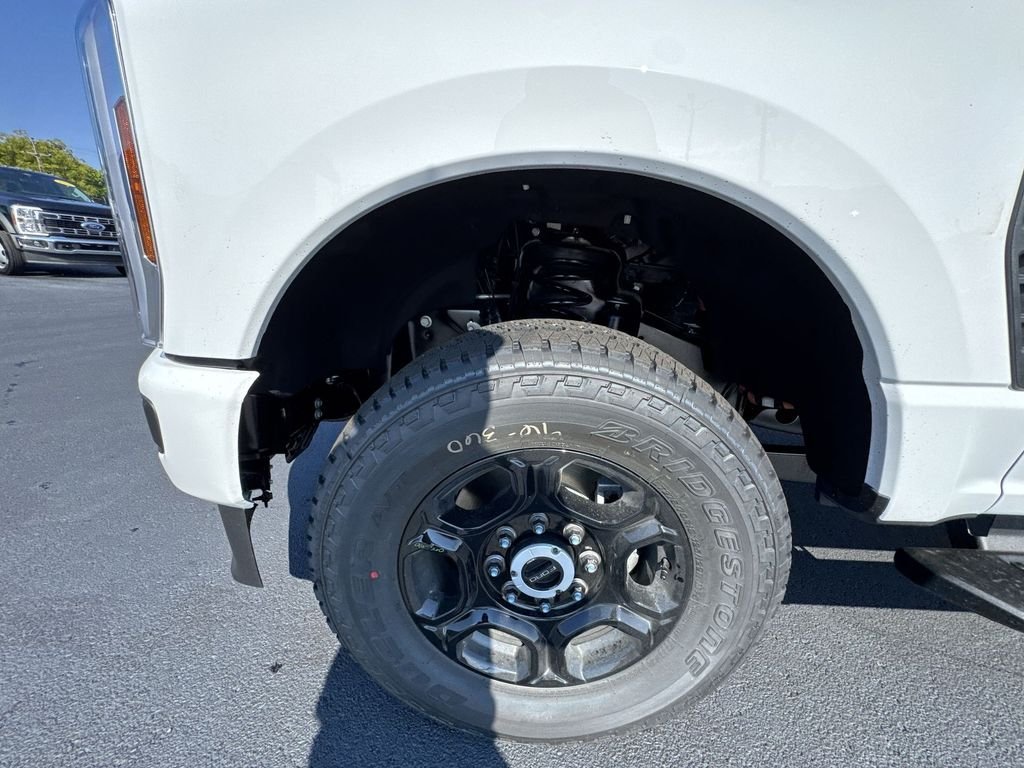New 2026 Oxford White Ford F-350® XL image 25