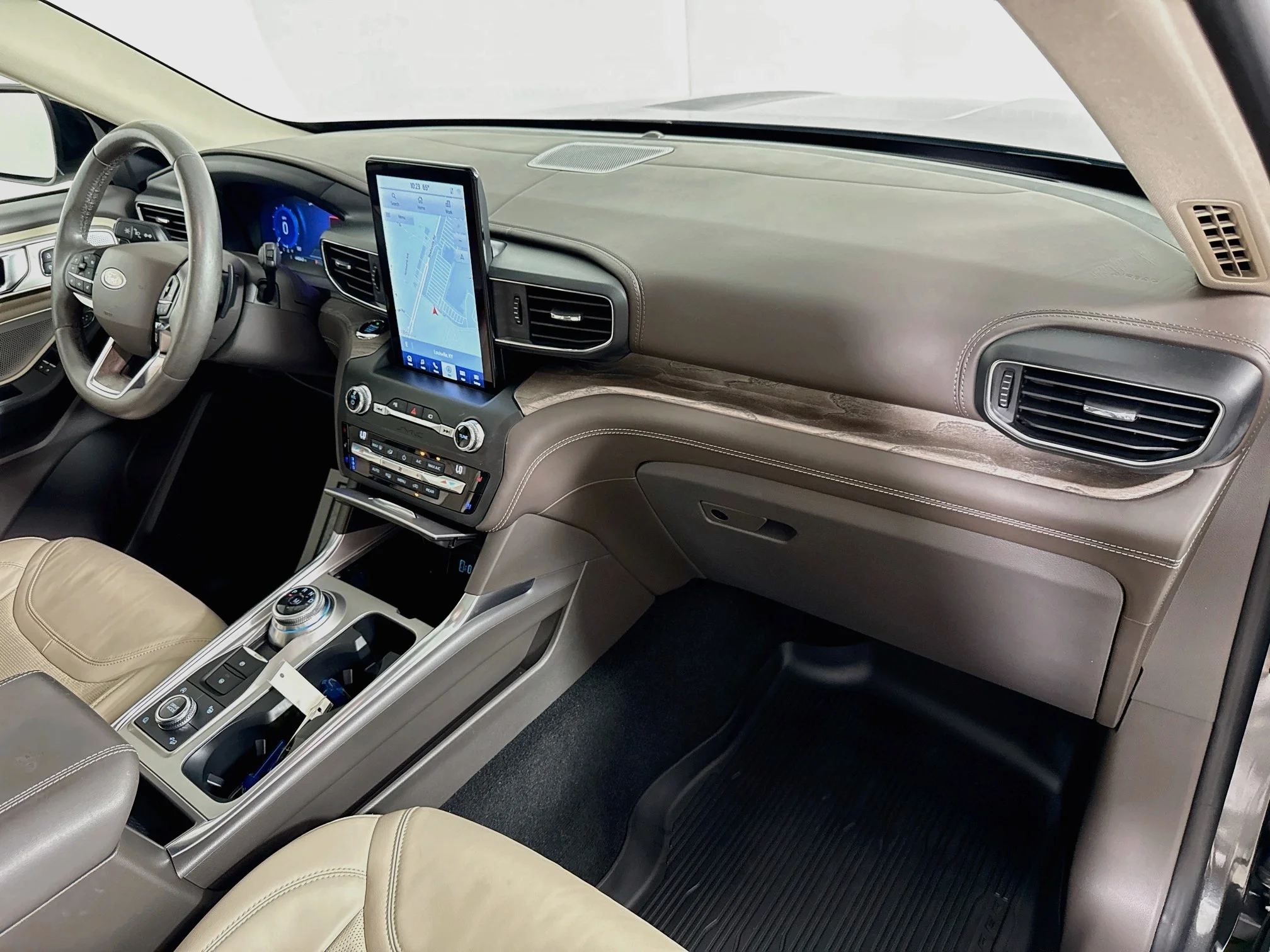 Used 2020 Magnetic Metallic Ford Platinum image 32