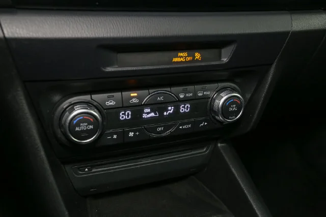 Used 2015 Blue Mazda i Touring image 24