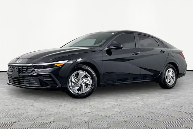 Used 2026 Black Hyundai SE image 1