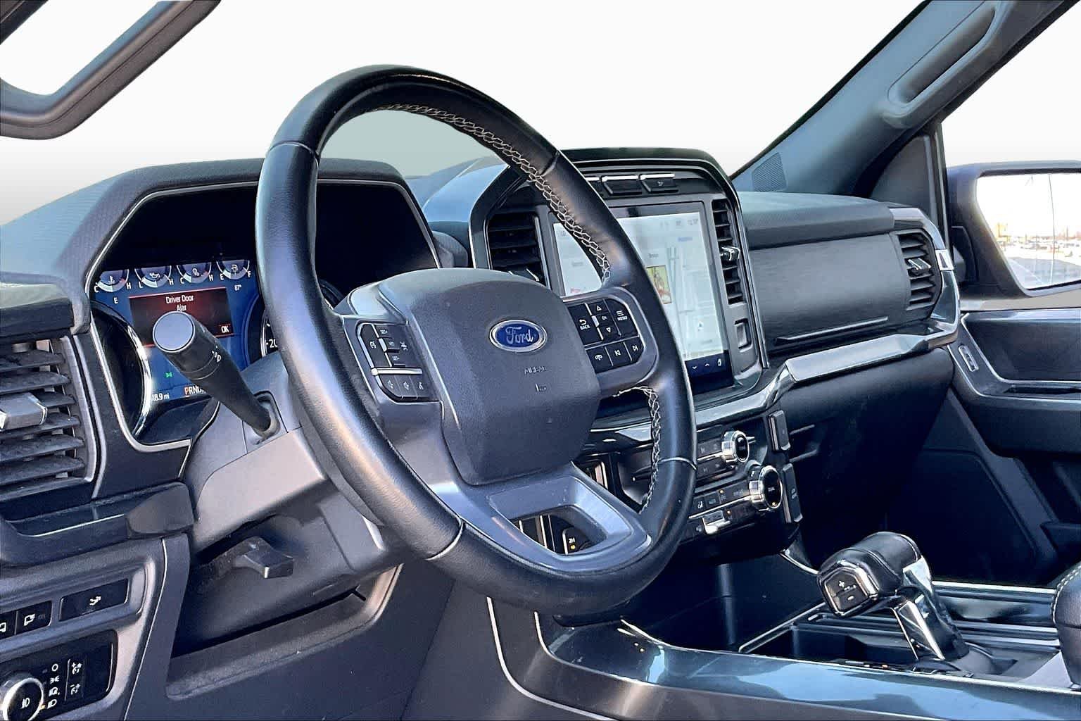 Used 2023 Agate Black Metallic Ford XLT image 30