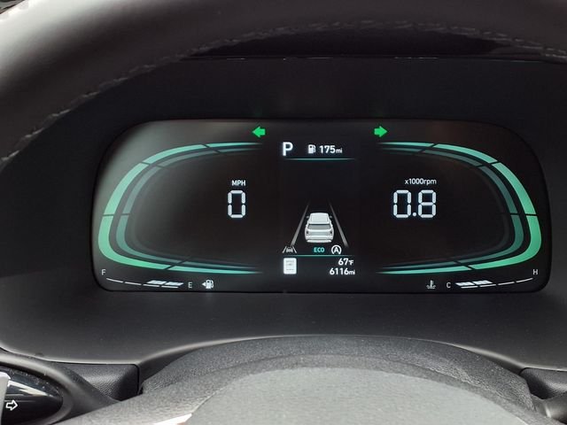 Used 2025 Silver Hyundai SEL image 18