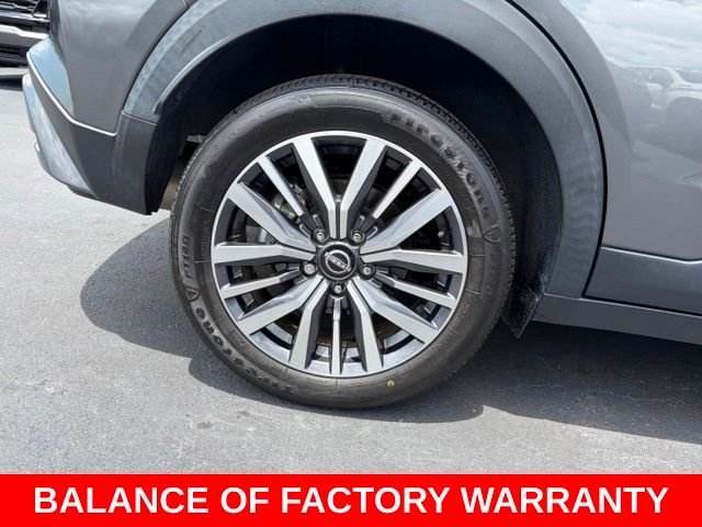 Used 2023 Gray Nissan SV image 7