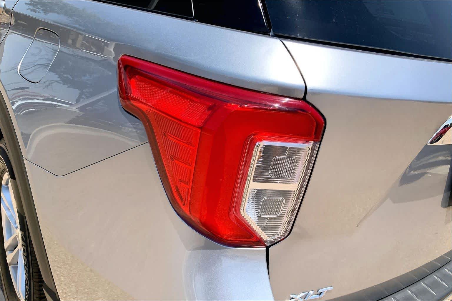 Used 2023 Iconic Silver Metallic Ford XLT image 32