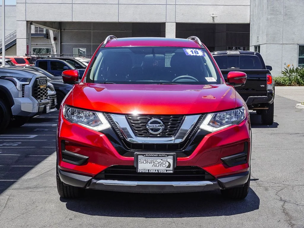 Used 2018 Red Nissan SV image 2