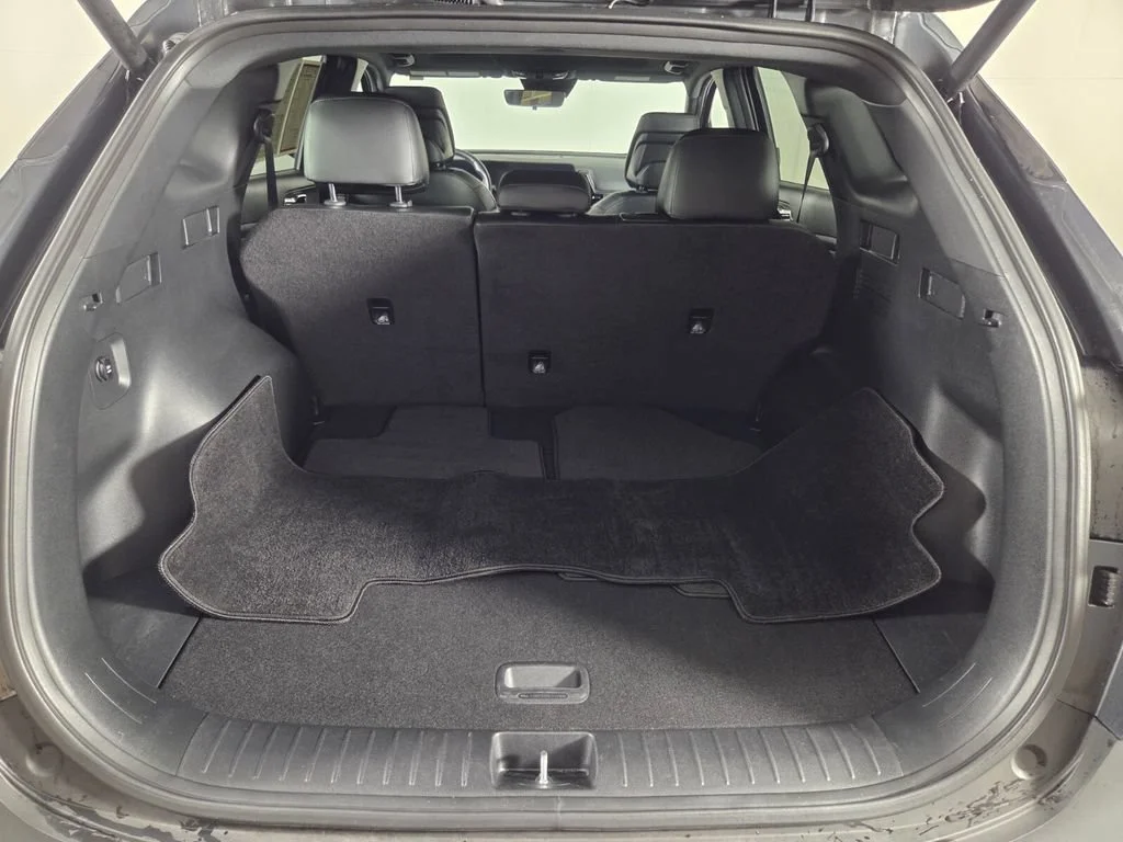 Used 2024 Gravity Gray Kia X-Line image 29