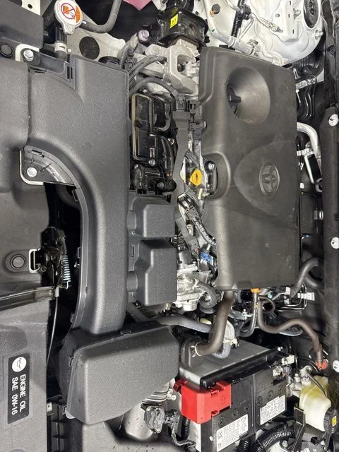 Used 2025 Ice Toyota XLE image 9