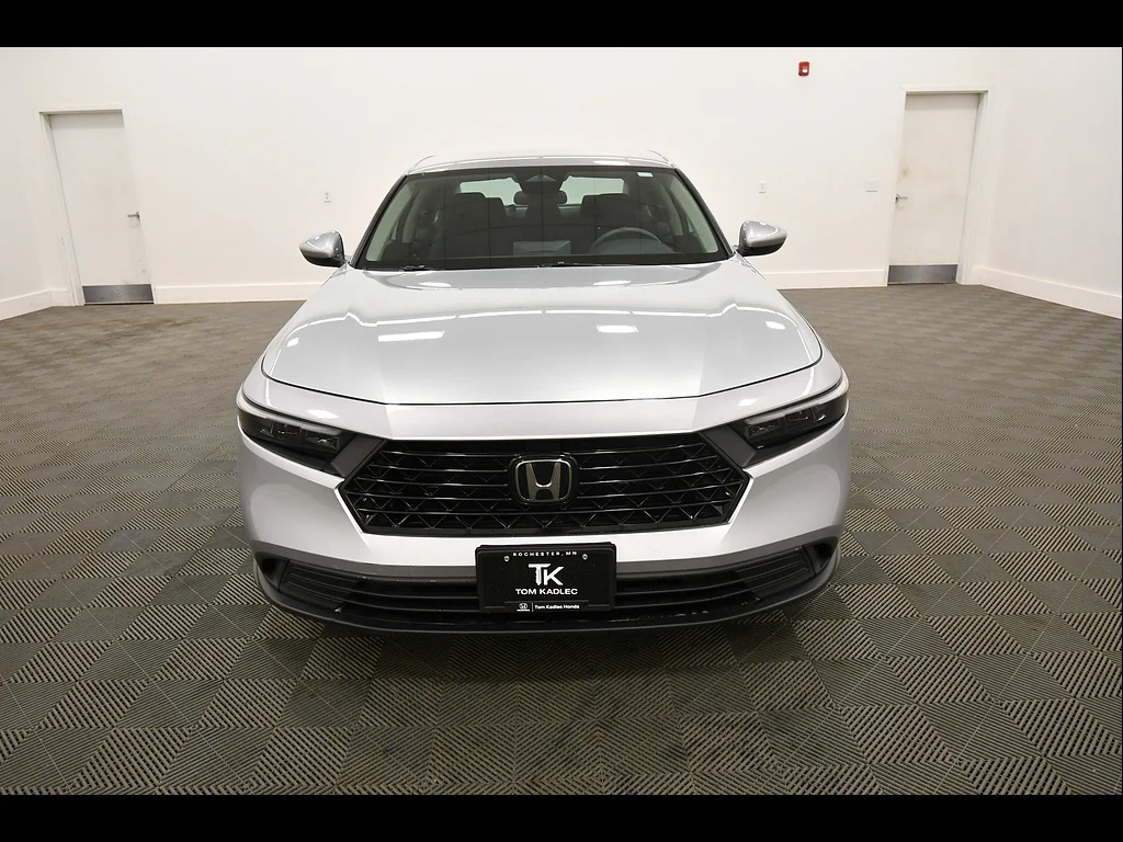 Used 2024 Solar Silver Metallic Honda LX image 11