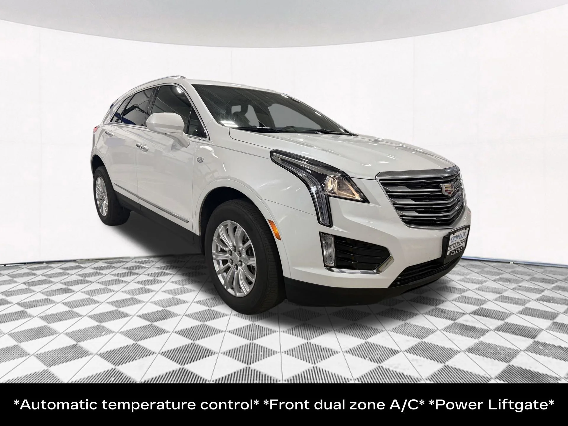 Used 2019 CRYSTAL WHITE TRICOAT Cadillac AWD image 5