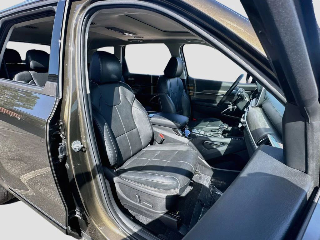 Certified Used 2022 Green Kia EX image 30