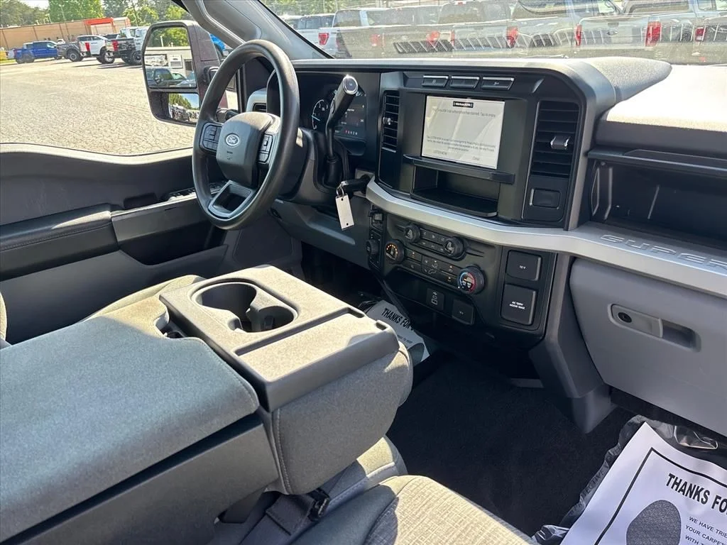 Used 2023 Red Ford XLT image 12