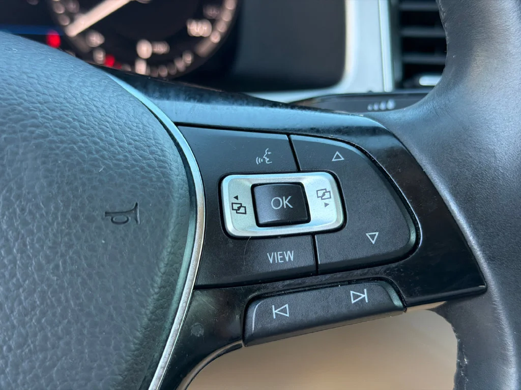Used 2019 White Volkswagen SEL image 26