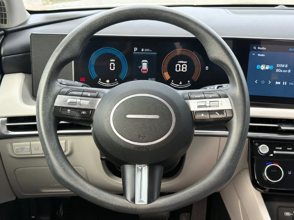 Used 2025 White Hyundai SEL image 24