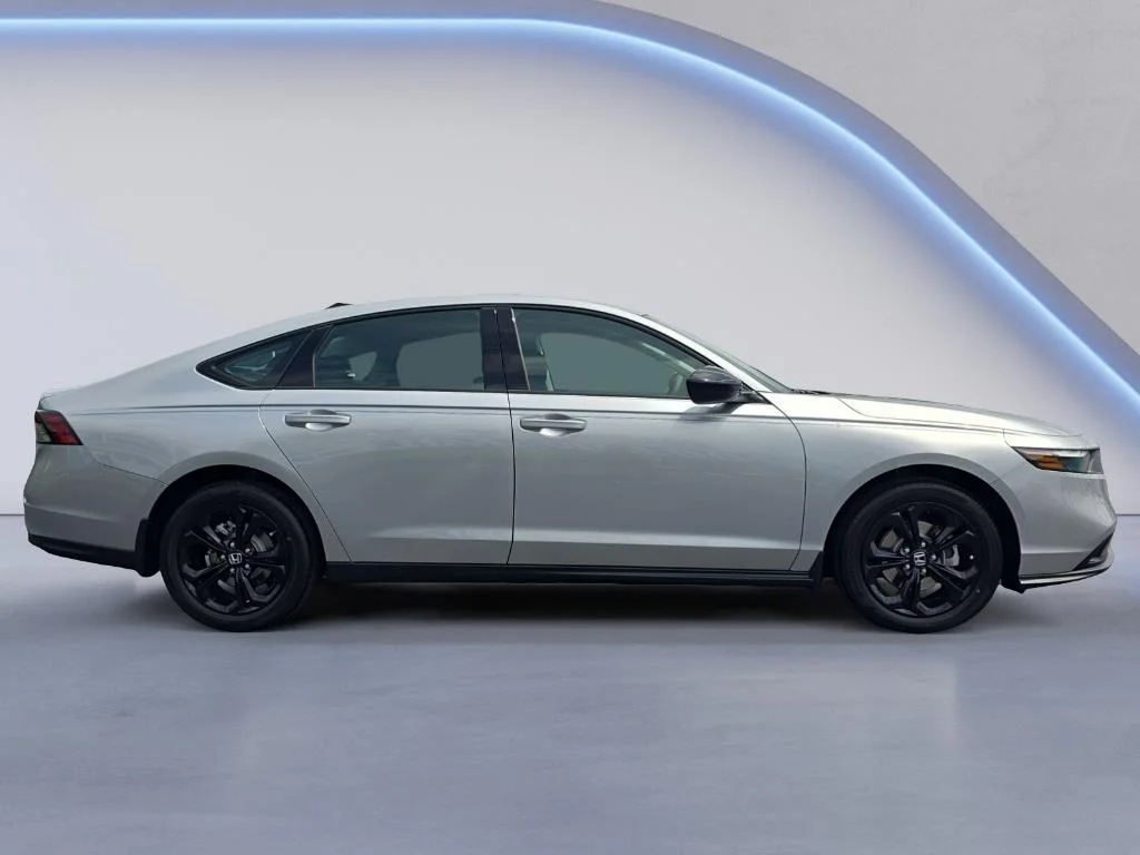 2025 Honda Accord SE - Photo 8