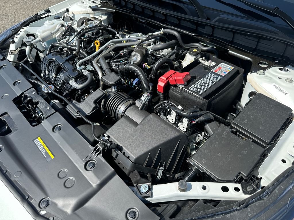 New 2026 White Nissan 2.5 SR image 23