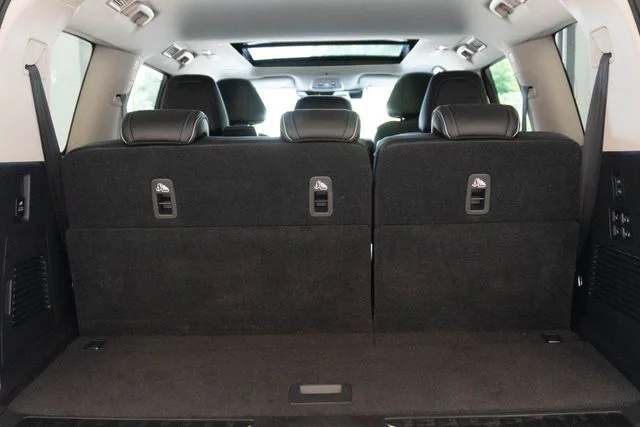Used 2025 Silver INFINITI SENSORY image 17