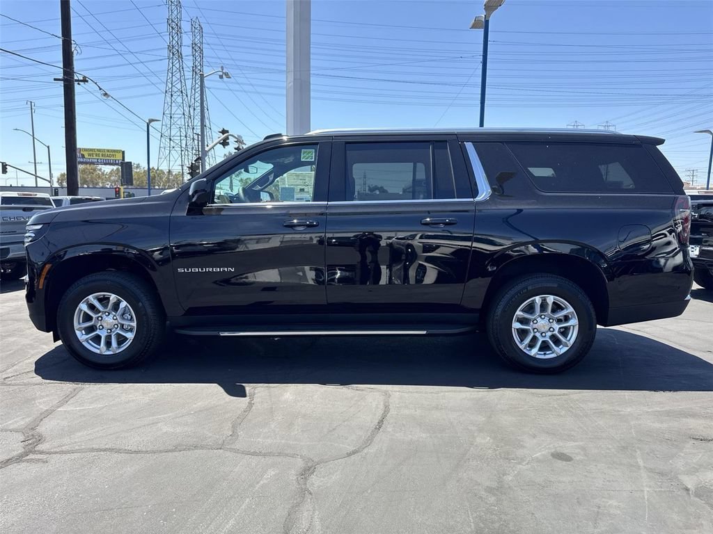 2026 Chevrolet Suburban LS - Photo 8