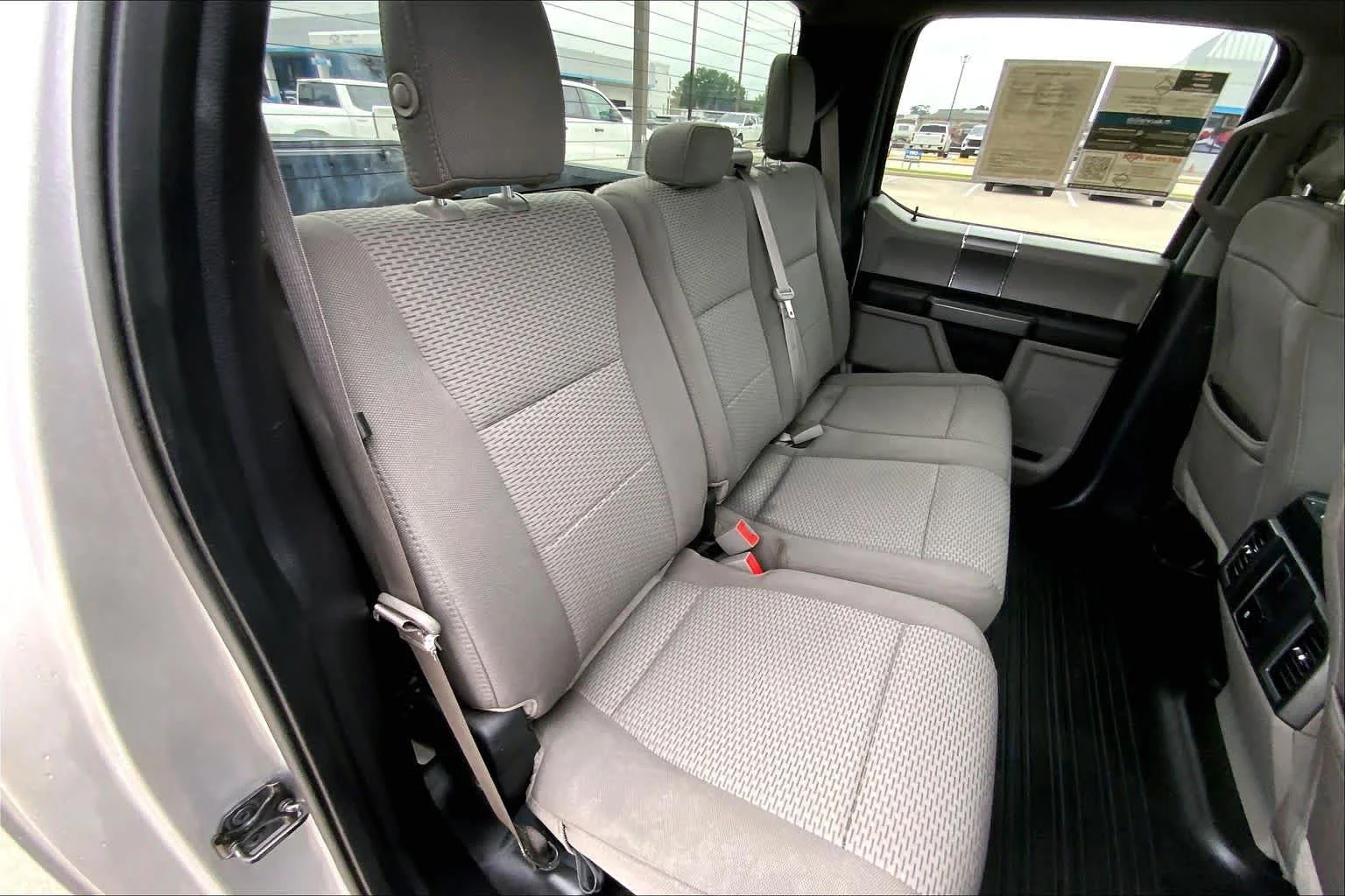 Used 2019 Ingot Silver/Magnetic Ford XLT image 19