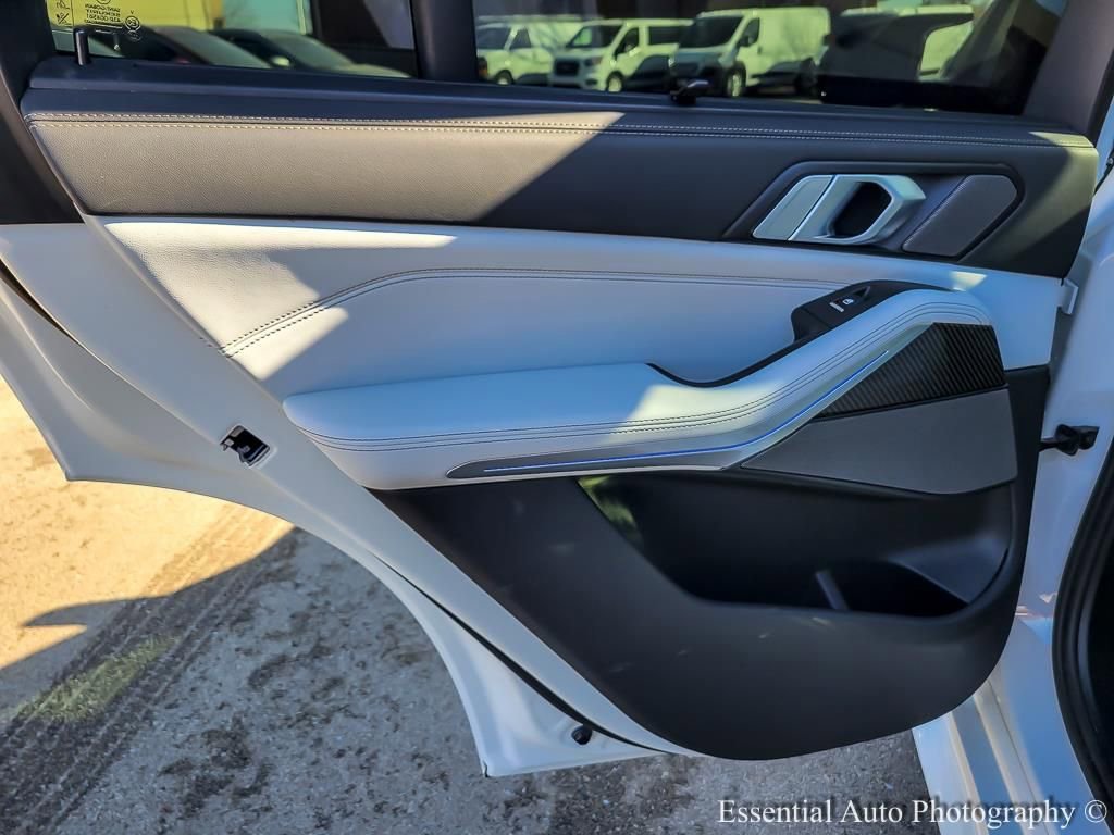 2025 BMW X5 - Image 18