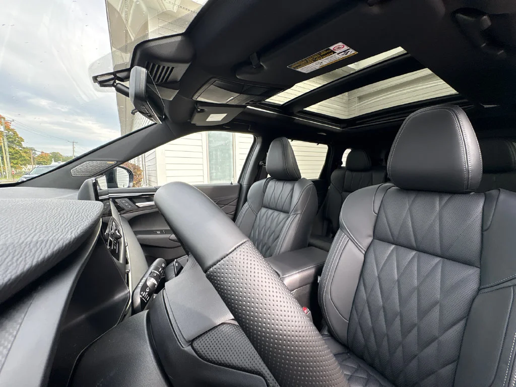 New 2026 Gray Mitsubishi SEL image 19