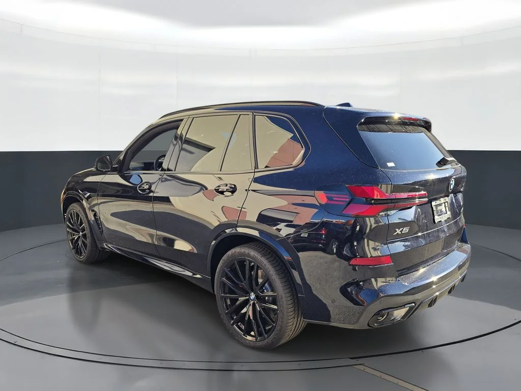 Used 2026 Black BMW sDrive40i image 4