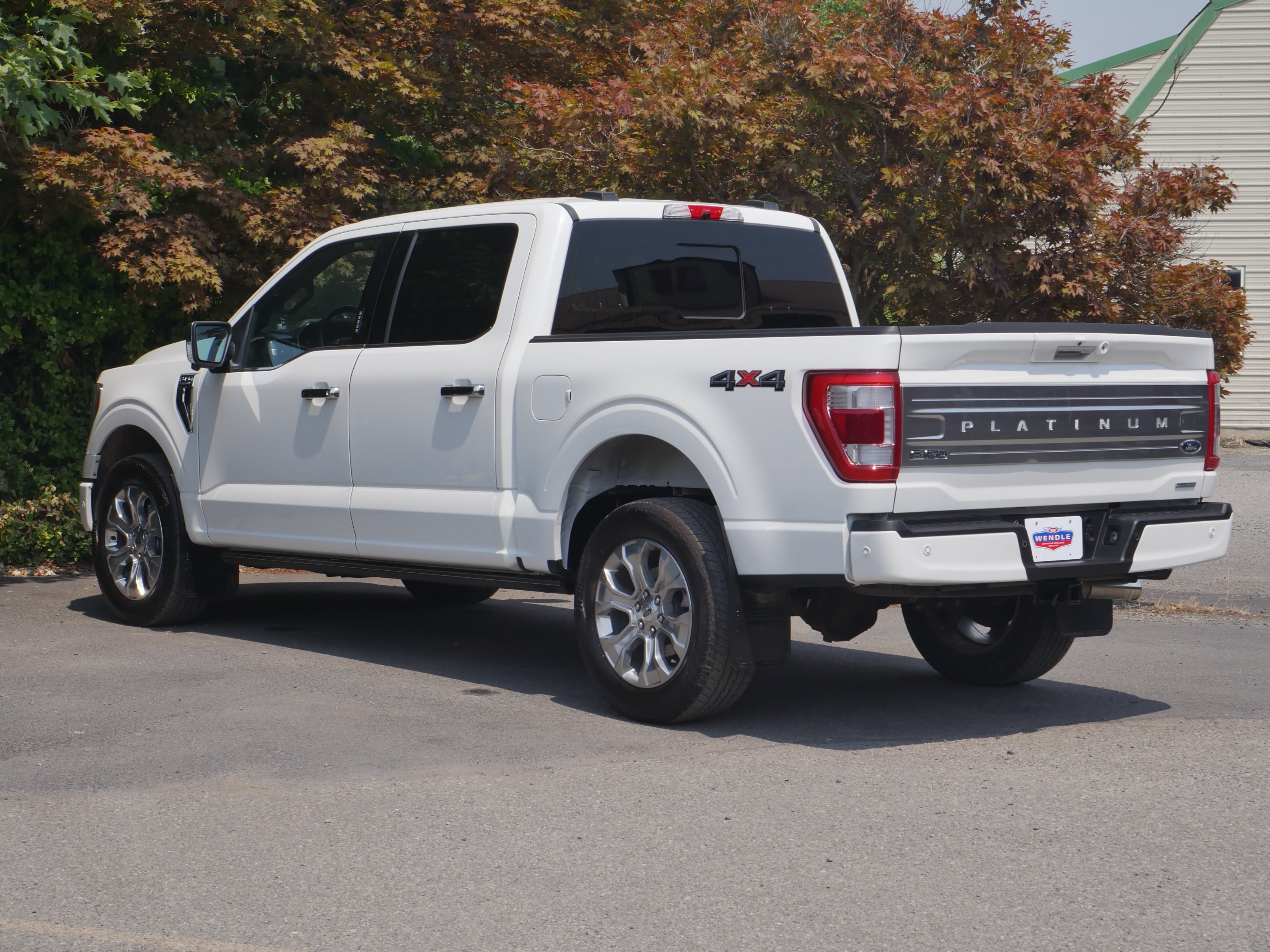 Used 2023 Star White Metallic Tri-Coat Ford Platinum image 22