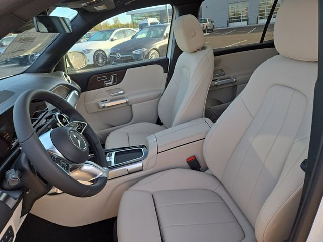 New 2026 Polar White Mercedes-Benz GLB250 image 25