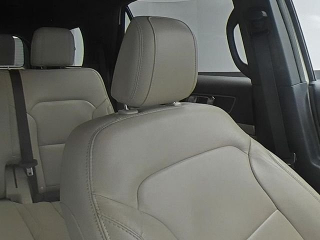 Used 2018 White Ford XLT image 33
