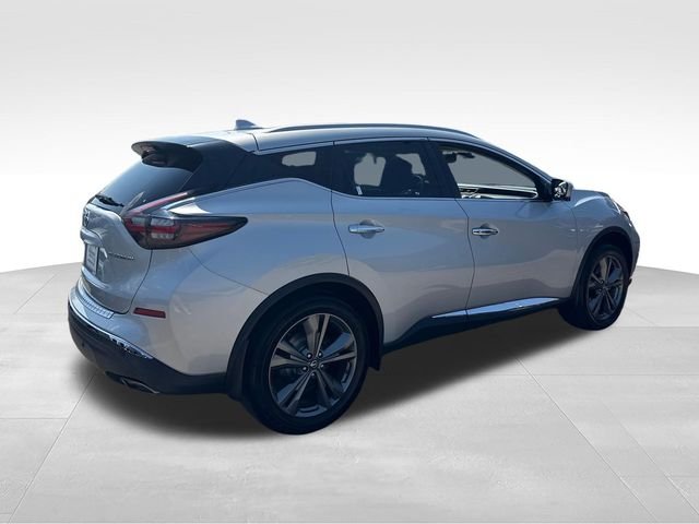Used 2019 Silver Nissan Platinum image 5