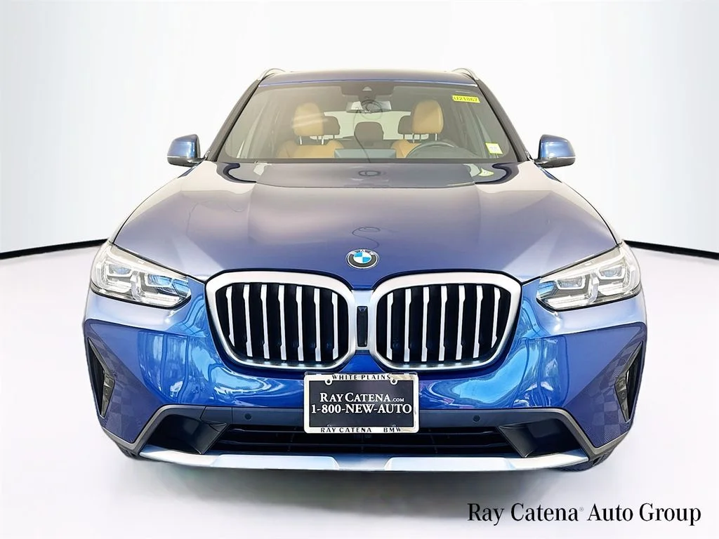 Used 2024 Blue BMW xDrive30i image 2