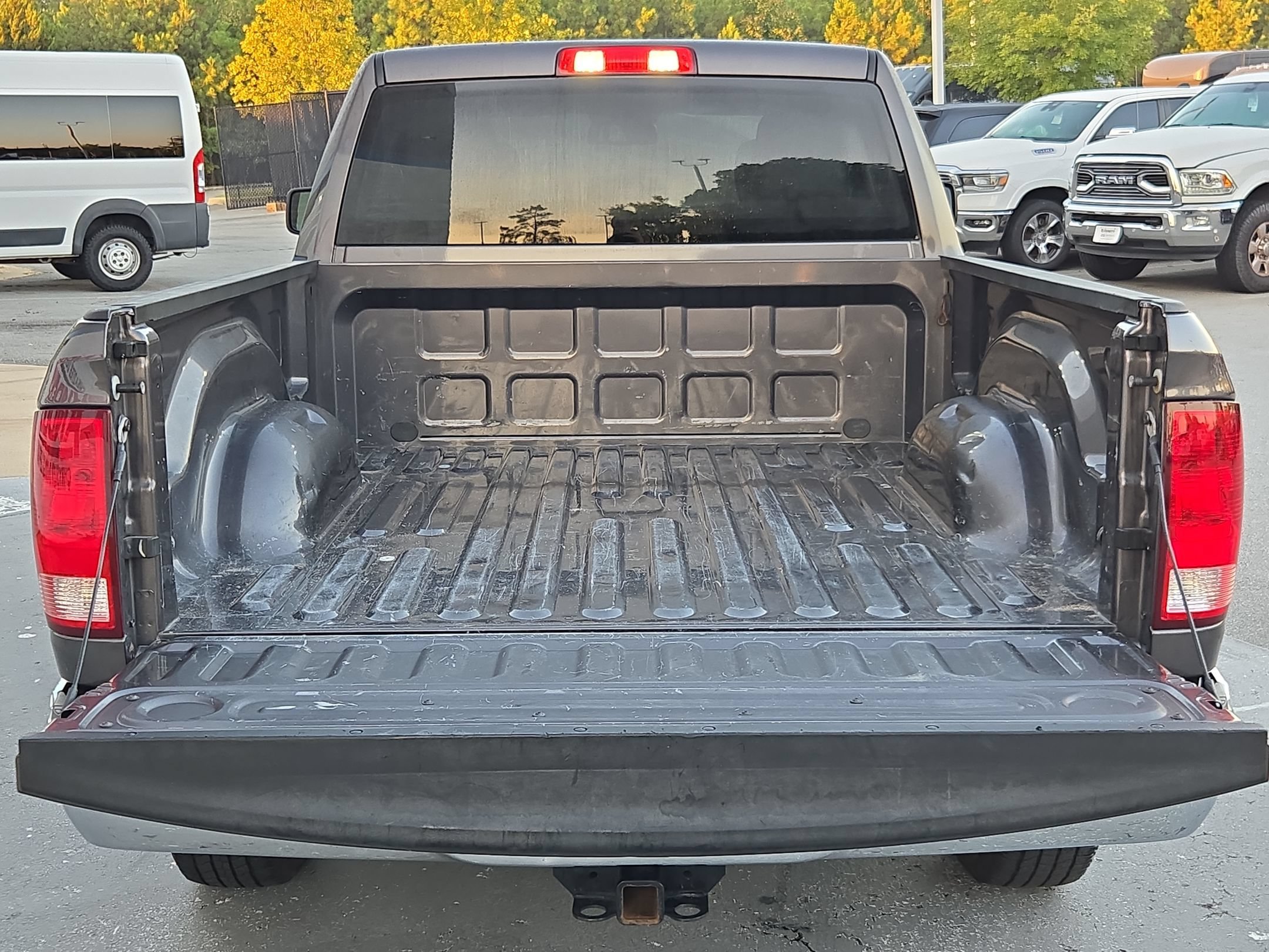 Used 2019 Granite Crystal Metallic Clearcoat RAM Tradesman image 18