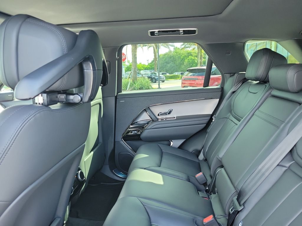 New 2027 Firenze Red Land Rover SE image 16