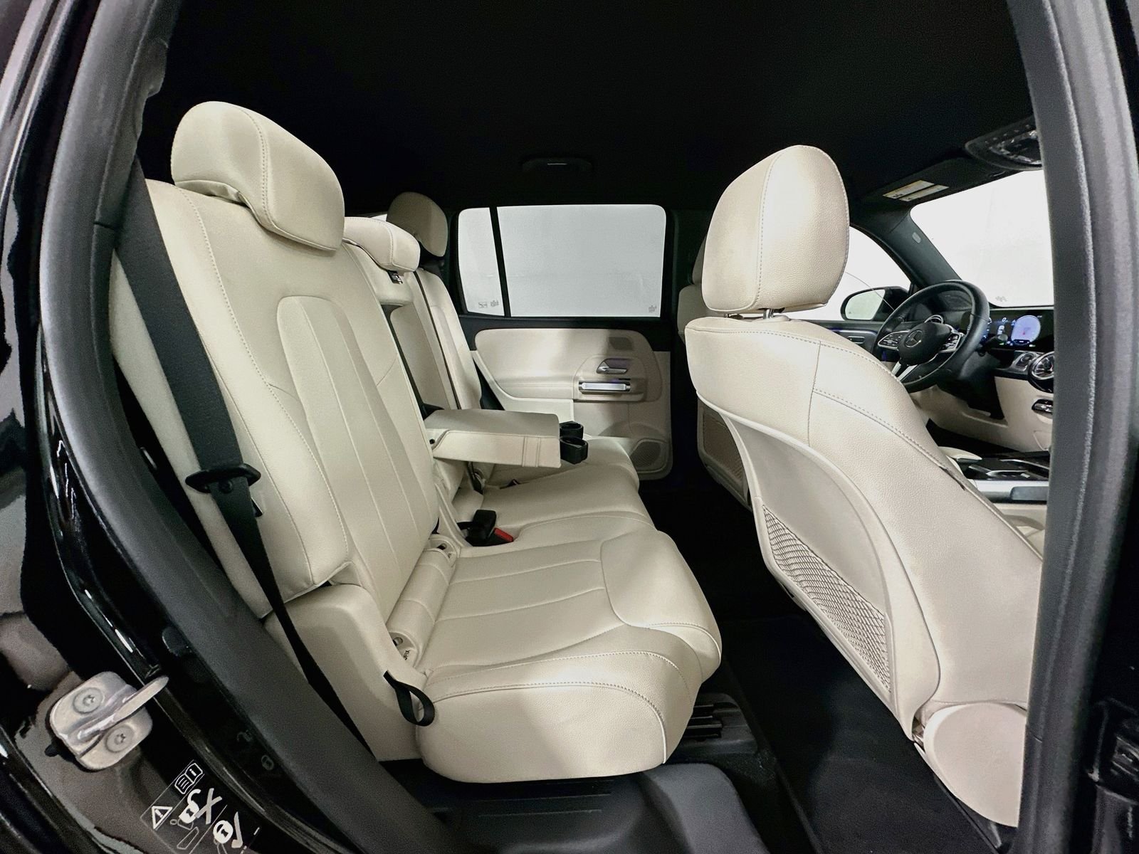 Used 2023 Black Mercedes-Benz 300 image 28