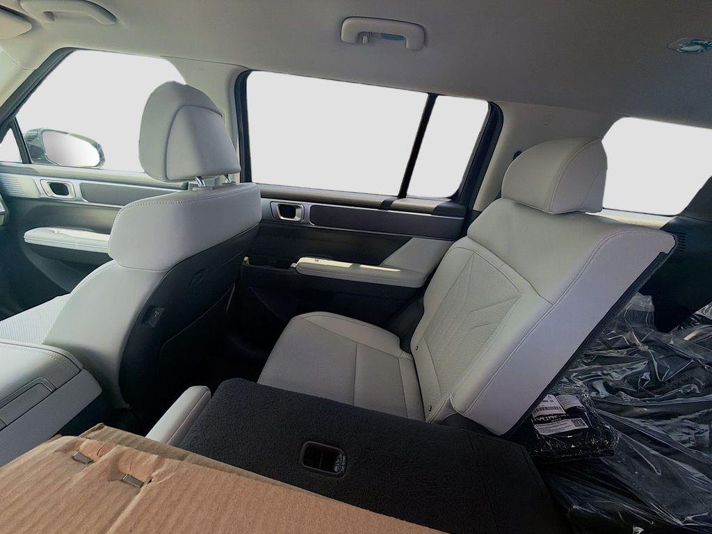 New 2026 Phantom Black Hyundai SEL image 17