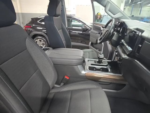 New 2026 Summit White Chevrolet LT Trail Boss image 13