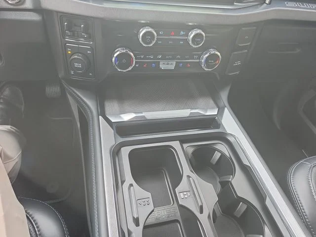 Certified Used 2025  Ford Platinum image 11