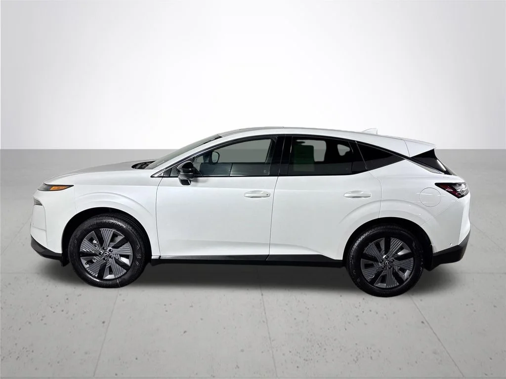 Used 2025 White Nissan SL image 9