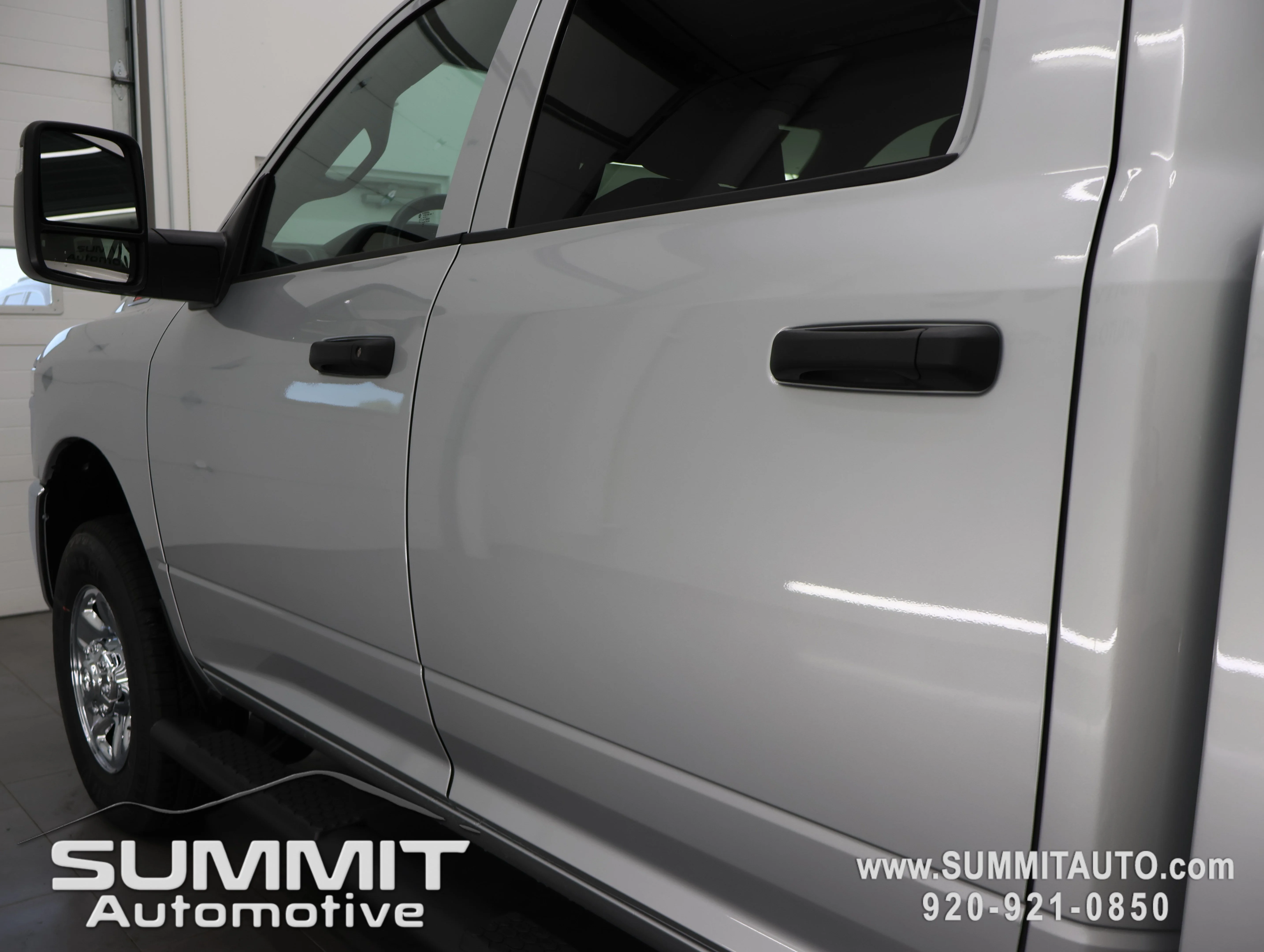 New 2026 Silver-Zynith Exterior Paint RAM Tradesman image 32